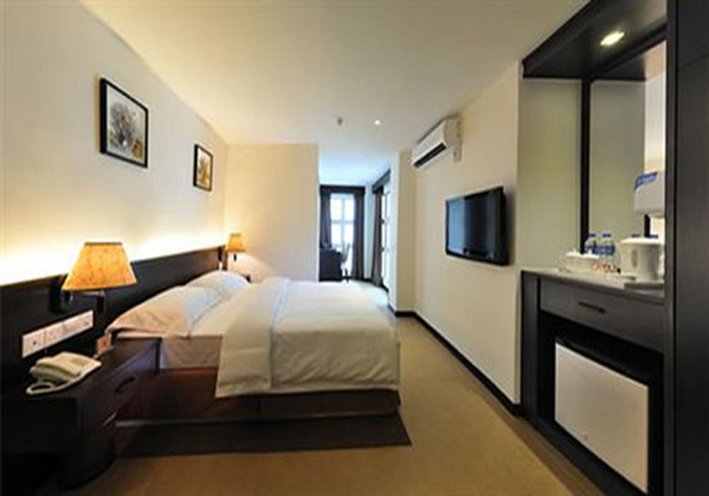 E-Red Hotel Bandar Perda Bukit Mertajam Buitenkant foto
